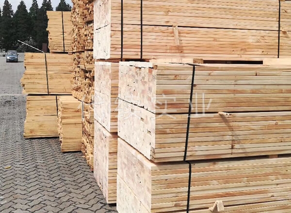 Pinus radiata square wood